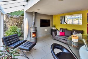 Photo 15- click for photo gallery